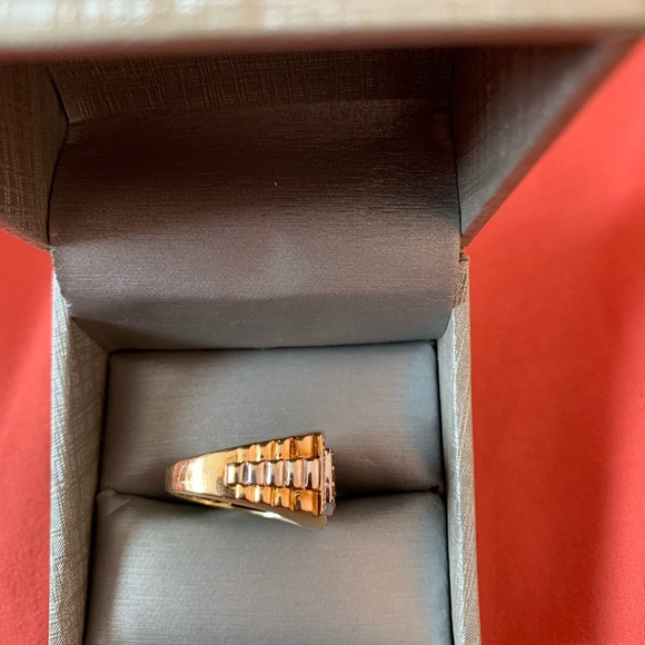 Diamond ring - Picture 3 of 4